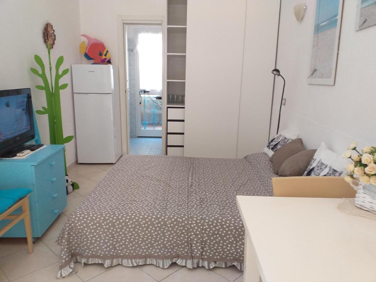 Sea Side Studio Виареджо Экстерьер фото